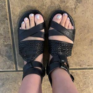 Genuine leather Bed Stu, size 6